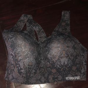 34DDD sports bra